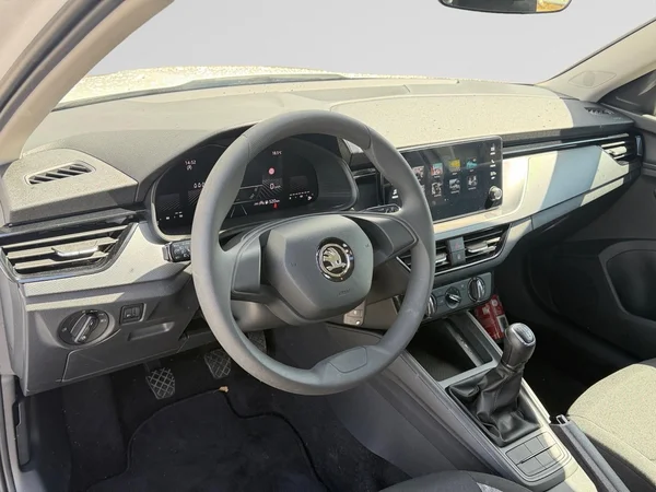 SKODA Kamiq (2024) — foto 2 van 18
