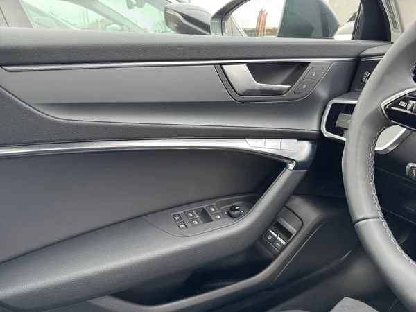 AUDI A6 Avant PHEV (2026) — foto 4 van 24