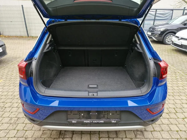 VOLKSWAGEN T-Roc (2023) — foto 18 van 27