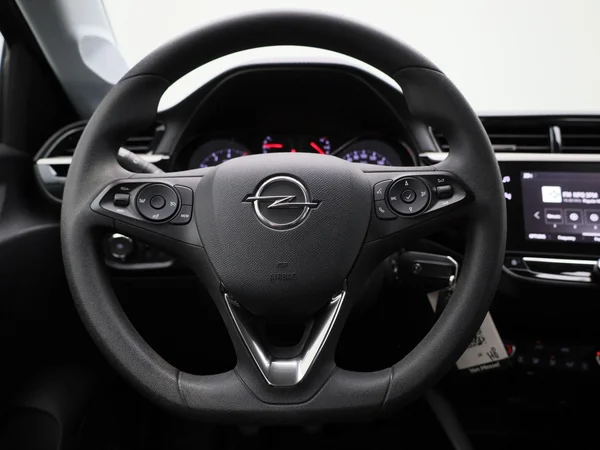 Opel Corsa (2023) — foto 33 van 35