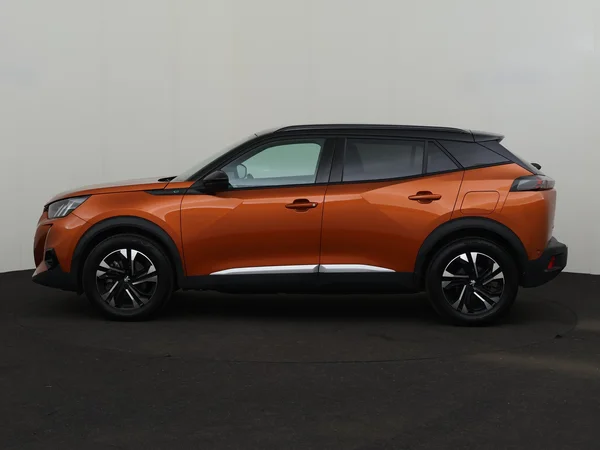 PEUGEOT e-2008 (2022) — foto 12 van 31