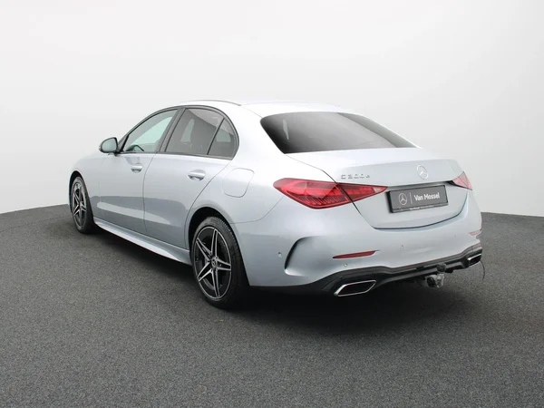 Mercedes-Benz C-Klasse (2025) — foto 12 van 21