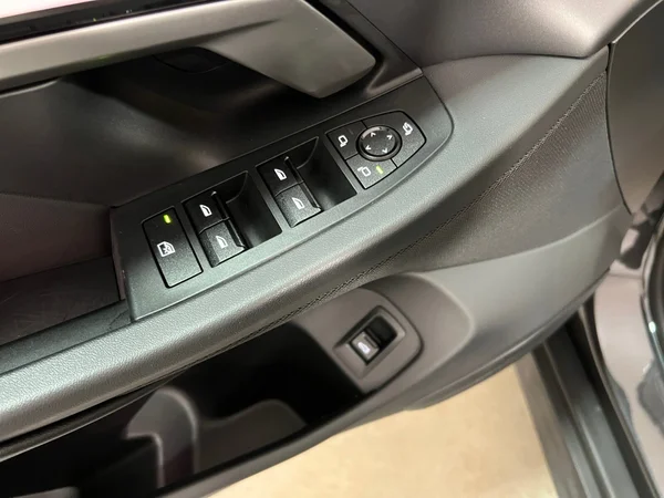 BMW i5 (2024) — foto 10 van 29