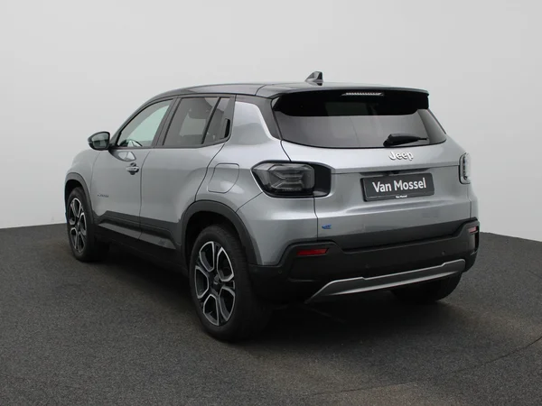 Jeep Avenger (2024) — foto 12 van 42