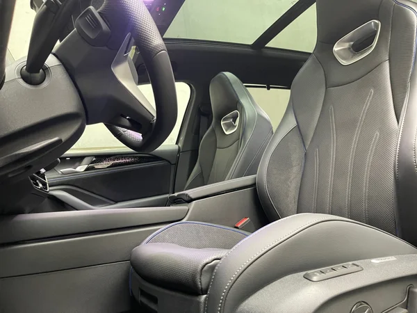 VOLKSWAGEN Passat Variant eHybrid (PHEV) (2025) — foto 11 van 15