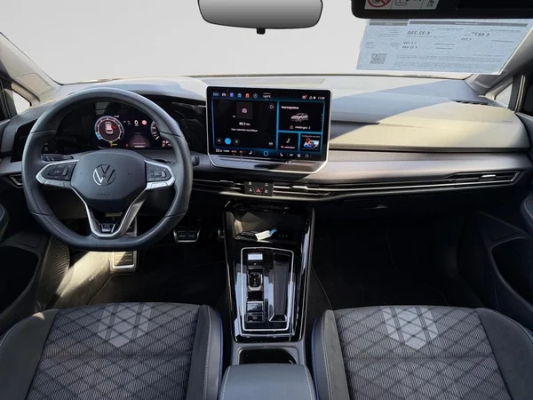 VOLKSWAGEN Golf VIII (2025) — foto 3 van 25