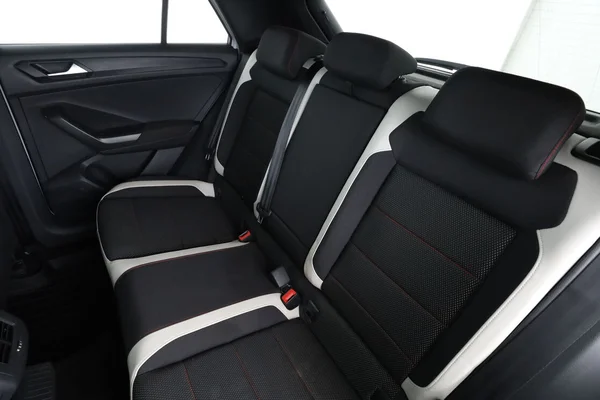 Volkswagen T-Roc (2018) — foto 5 van 16