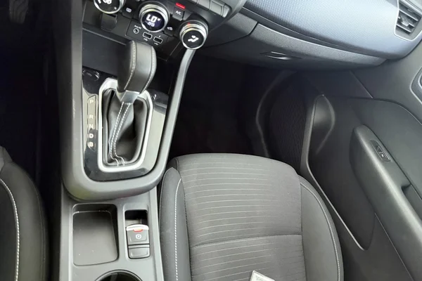 Renault Arkana E-TECH (HEV) (2022) — foto 6 van 27