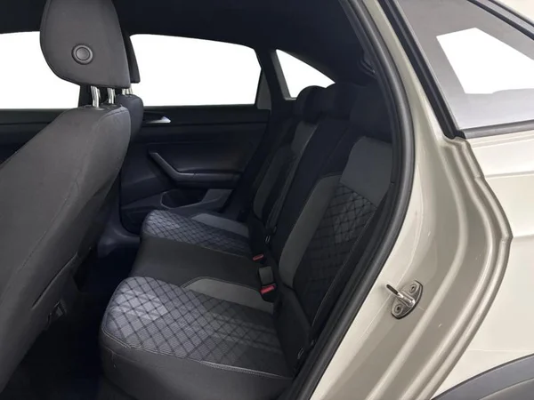VOLKSWAGEN Taigo (2022) — foto 8 van 17