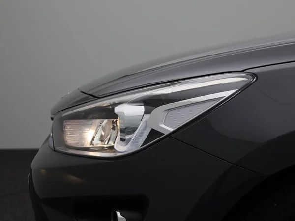 Kia Rio (2023) — foto 10 van 37