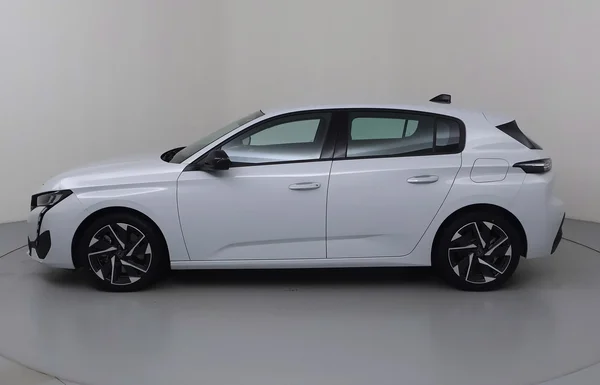 Peugeot 308 PHEV (2024) — foto 12 van 31
