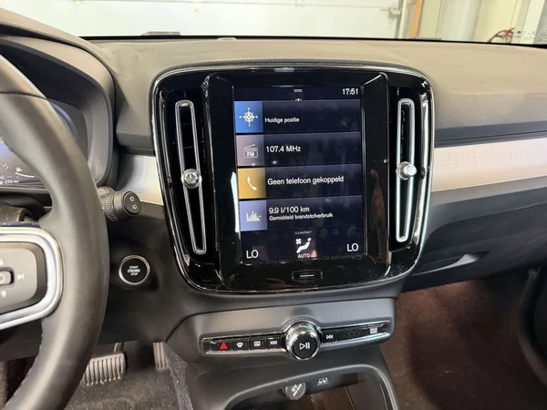 Volvo XC40 (2022) — foto 4 van 21