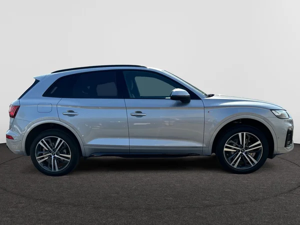 AUDI Q5 PHEV (2021) — foto 10 van 14