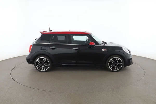 MINI MINI (2017) — foto 13 van 16