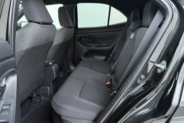 Toyota Yaris Cross Hybrid (HEV) (2025) — foto 17 van 18