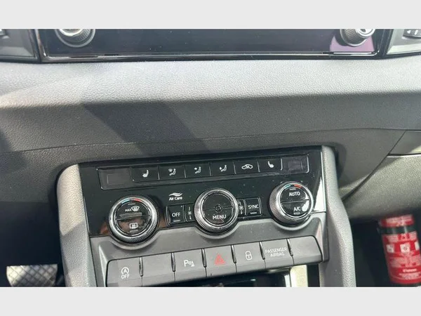 Skoda Karoq (2025) — foto 11 van 30