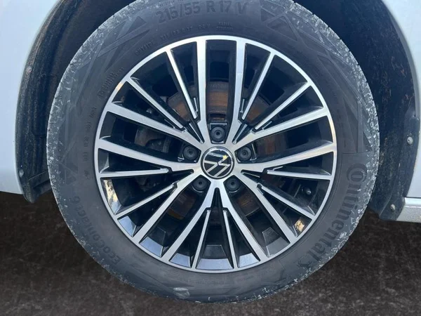 VOLKSWAGEN Touran Dsl (2024) — foto 26 van 26