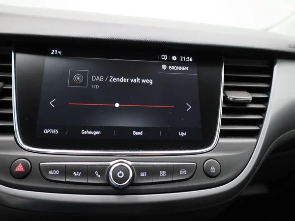 Opel Crossland (2021) — foto 6 van 40