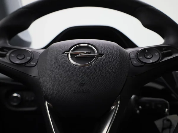 Opel Corsa (2021) — foto 17 van 34