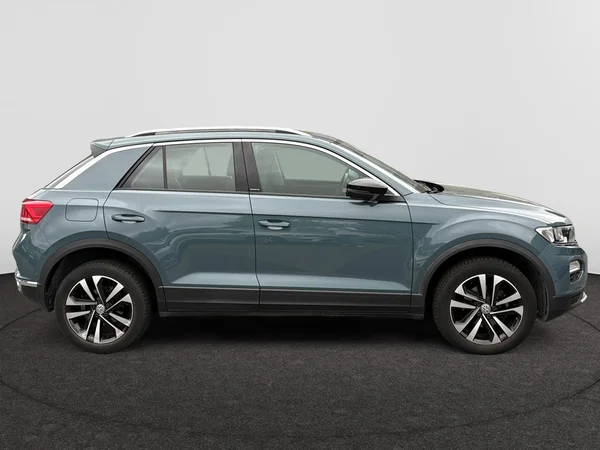 VOLKSWAGEN T-Roc (2020) — foto 19 van 22