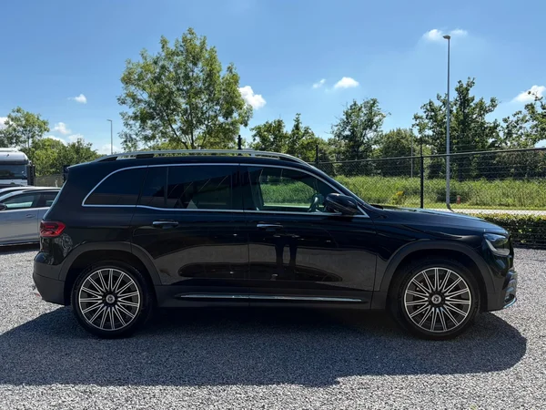 Mercedes-Benz GLB (2024) — foto 18 van 23