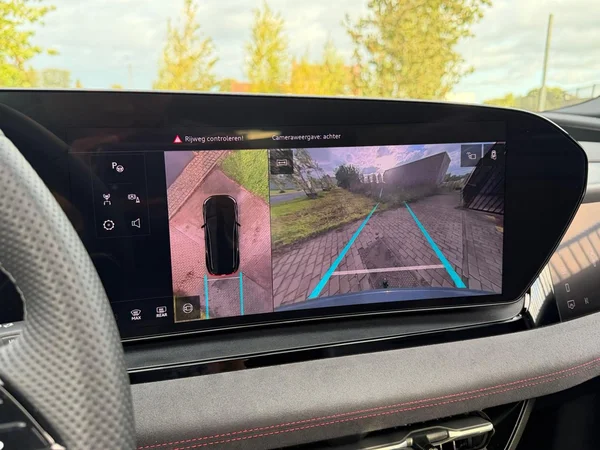 AUDI Q6 e-tron (2025) — foto 10 van 20