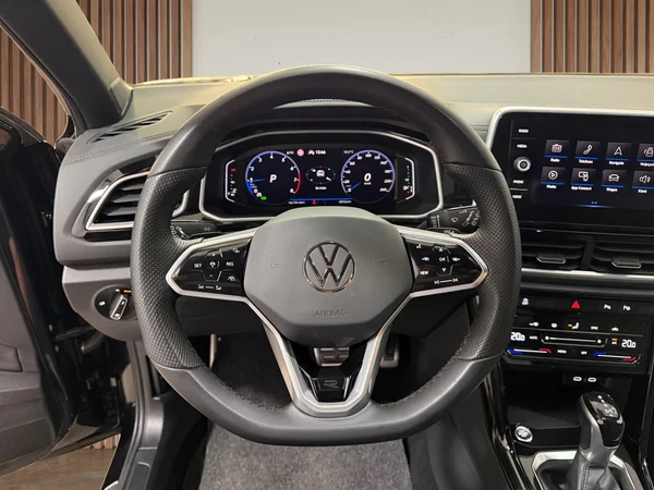 Volkswagen T-Roc (2023) — foto 6 van 30