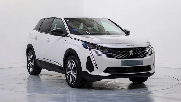 Peugeot 3008 PHEV (2023) — foto 52 van 54