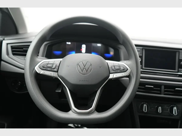 VOLKSWAGEN Taigo (2023) — foto 24 van 26