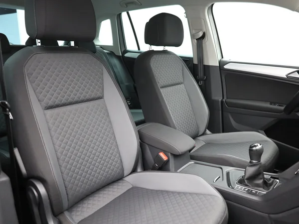 VOLKSWAGEN Tiguan (2017) — foto 21 van 23