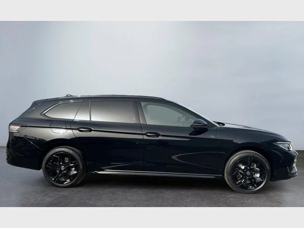 Volkswagen Passat Variant eHybrid (2026) — foto 18 van 24