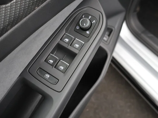 VOLKSWAGEN Golf VIII SW (2024) — foto 11 van 27