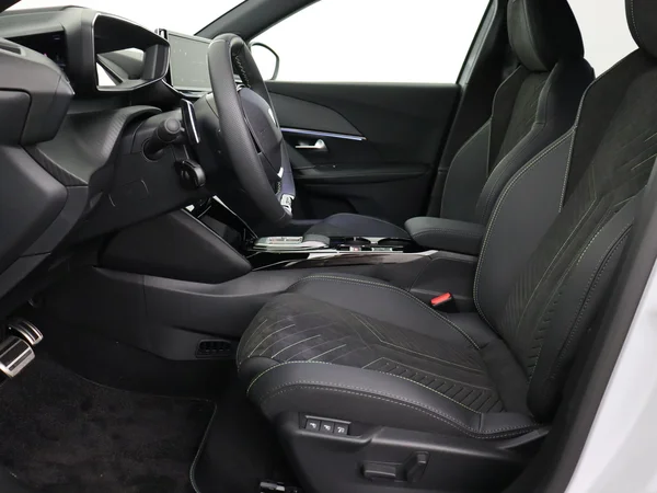 PEUGEOT 2008 (2025) — foto 2 van 27