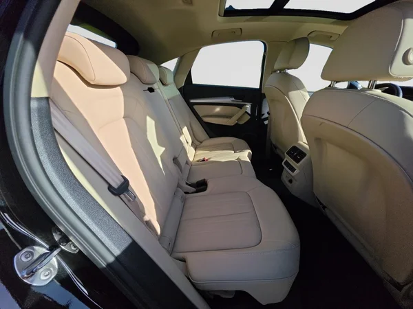 AUDI Q5 Sportback PHEV (2023) — foto 11 van 24