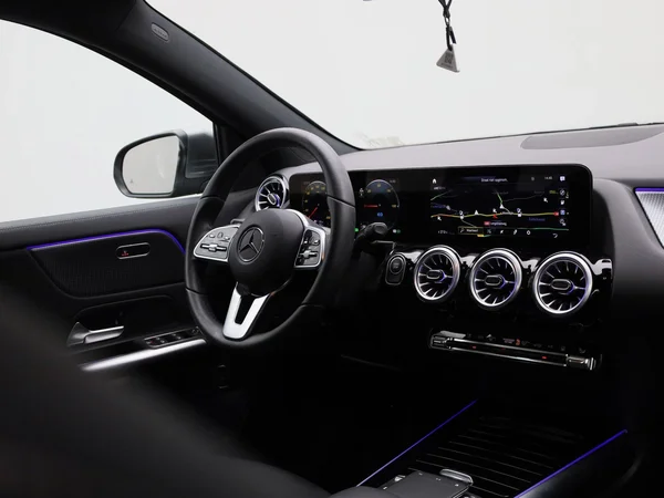 Mercedes-Benz EQA (2024) — foto 31 van 43