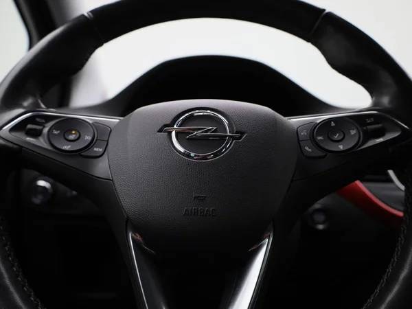 Opel Crossland (2022) — foto 19 van 38