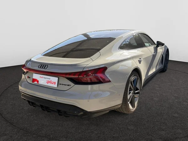 AUDI RS e-tron GT (2022) — foto 16 van 21