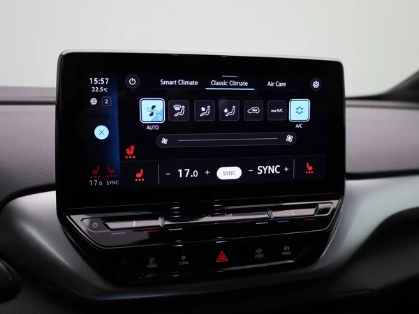 Volkswagen ID.4 (2023) — foto 11 van 37