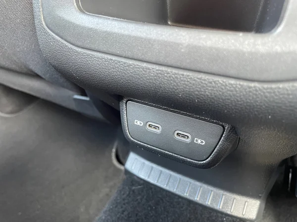 VOLKSWAGEN T-Cross (2023) — foto 19 van 20
