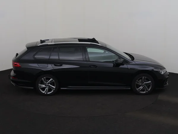 VOLKSWAGEN Golf Variant (2022) — foto 29 van 33