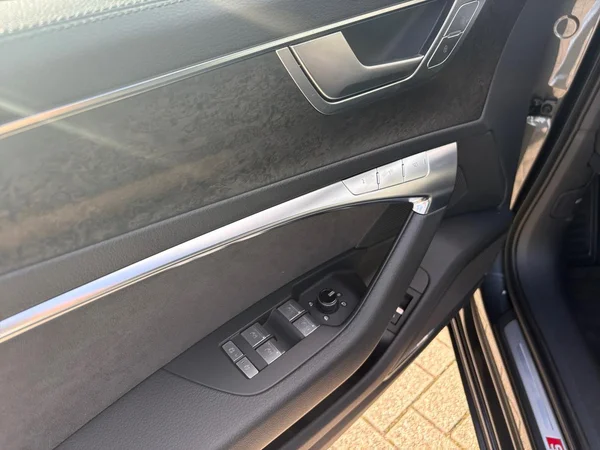 AUDI A6 Avant (2019) — foto 6 van 24