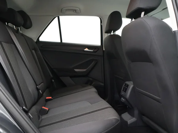 VOLKSWAGEN T-Roc (2024) — foto 2 van 26