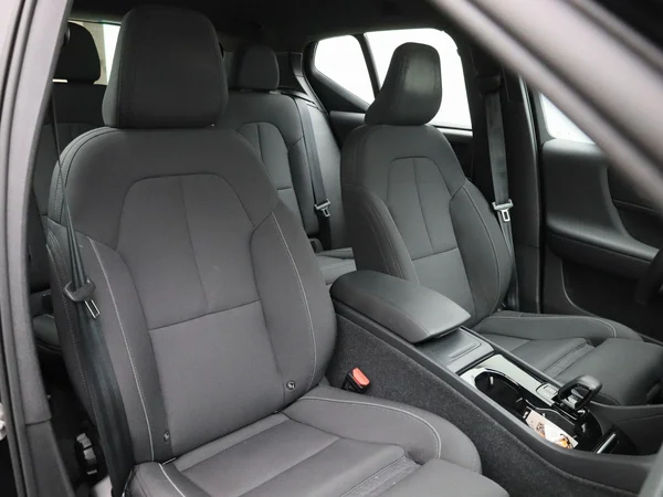 Volvo XC40 (2023) — foto 29 van 41