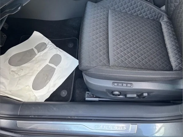 SKODA Superb Combi (2024) — foto 7 van 18