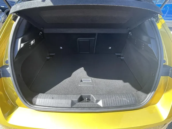 Opel Astra (2022) — foto 2 van 22
