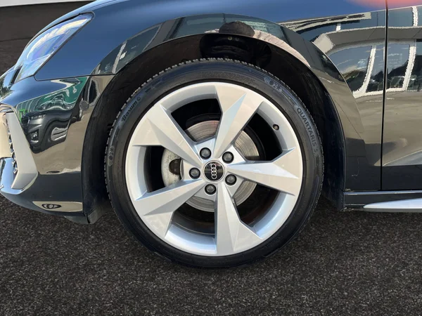 AUDI A3 Sportback (2024) — foto 8 van 23