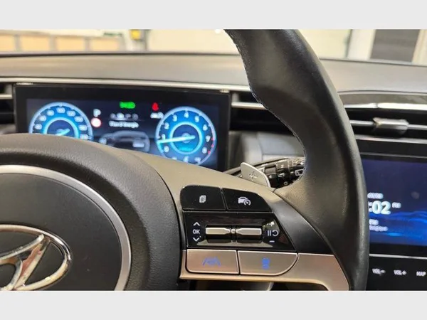 Hyundai TUCSON (2021) — foto 10 van 31