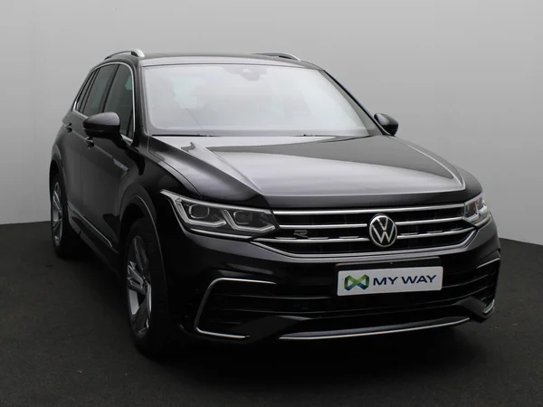 VOLKSWAGEN Tiguan (2021) — foto 12 van 21