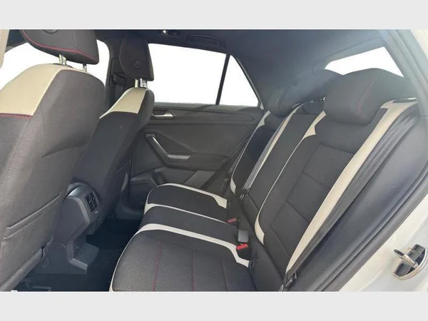 Volkswagen T-Roc (2018) — foto 2 van 29
