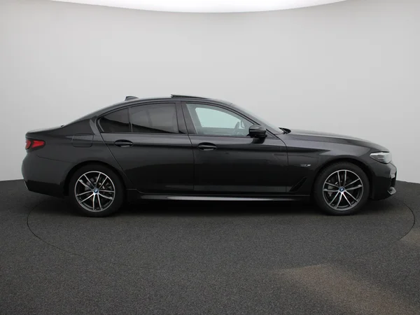BMW 5 Reeks (2022) — foto 56 van 61
